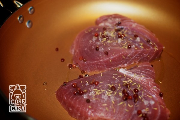 Filetti di tonno con timo e pepe rosa: la cottura