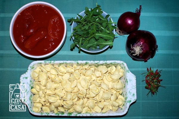 Orecchiette al pomodoro e rucola: gli ingredienti