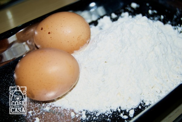 Pancake allo sciroppo d'acero: uova e farina