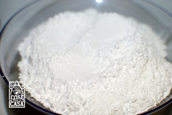 Meringhe fatte in casa: lo zucchero a velo